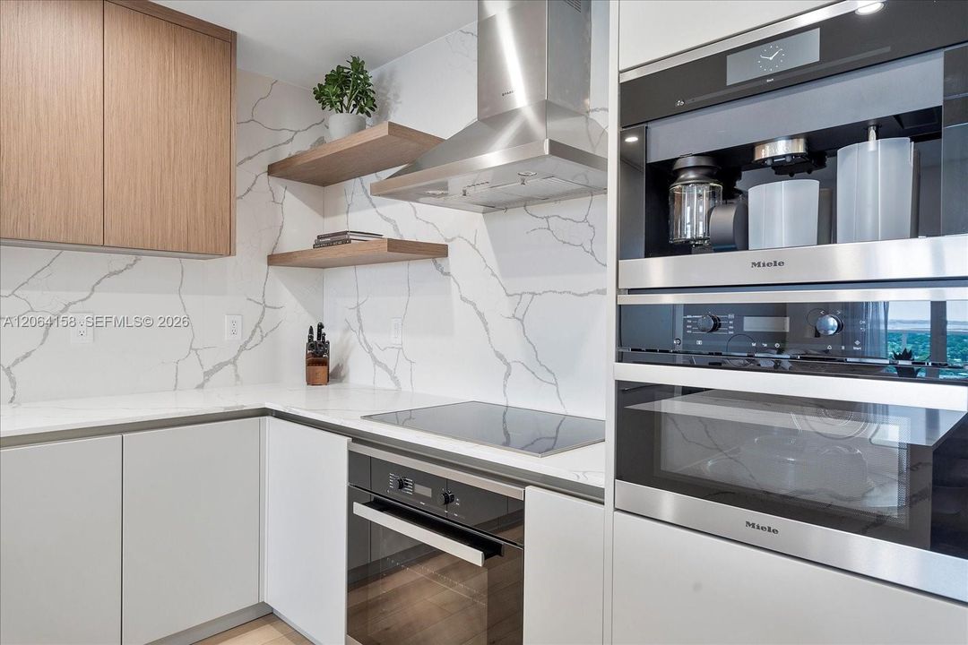 For Rent: $9,500 (1 beds, 1 baths, 960 Square Feet)