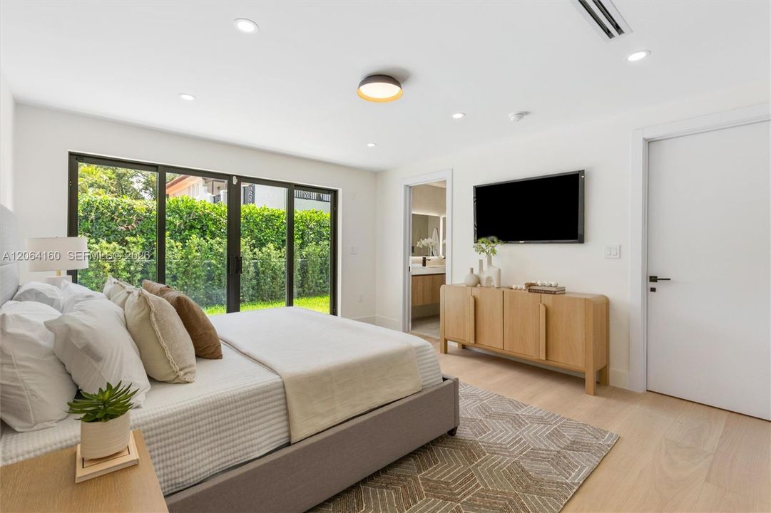 Active With Contract: $1,895,000 (3 beds, 3 baths, 1555 Square Feet)