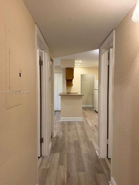 For Rent: $1,850 (2 beds, 1 baths, 903 Square Feet)