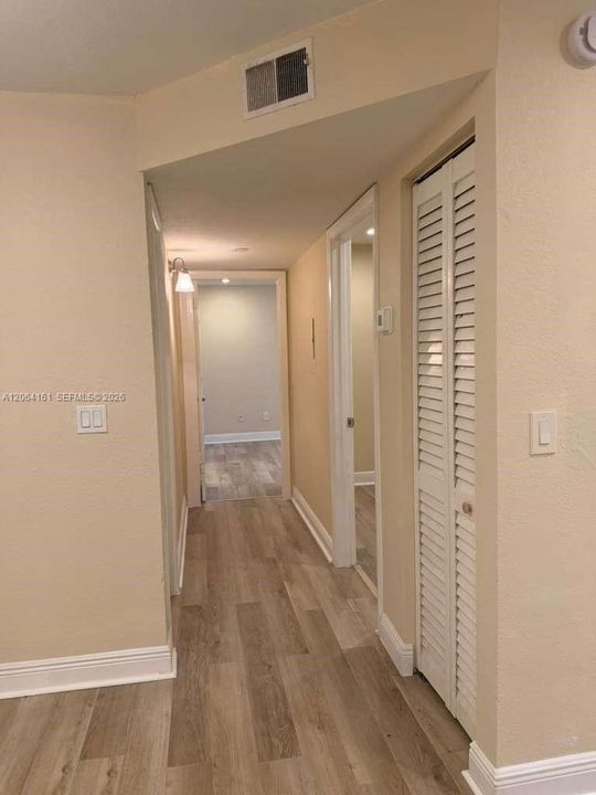 For Rent: $1,850 (2 beds, 1 baths, 903 Square Feet)