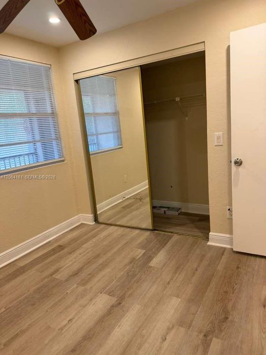 For Rent: $1,850 (2 beds, 1 baths, 903 Square Feet)