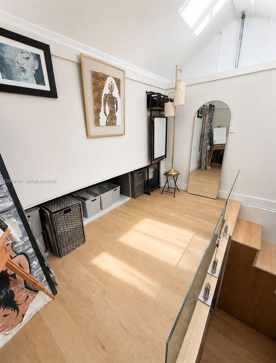 Recently Rented: $4,000 (2 beds, 1 baths, 935 Square Feet)