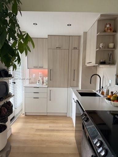 Recently Rented: $4,000 (2 beds, 1 baths, 935 Square Feet)