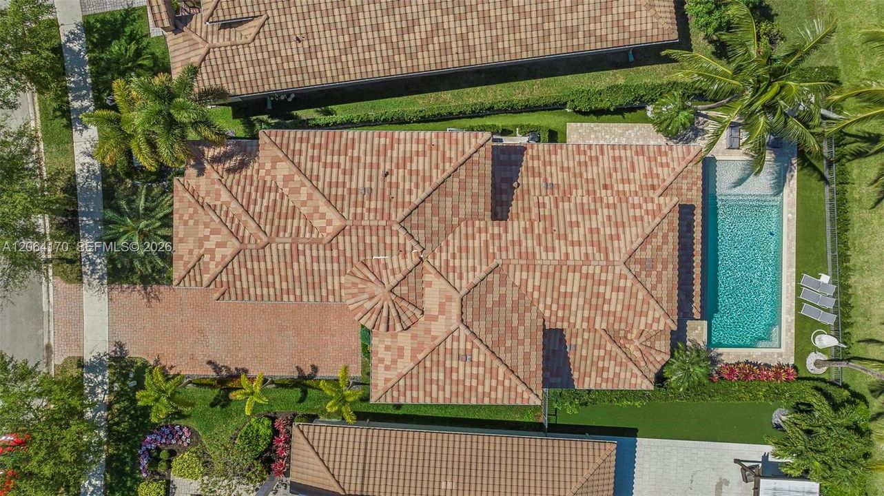 В аренду: $8,900 (5 спален, 3 ванн, 3372 Квадратных фут)