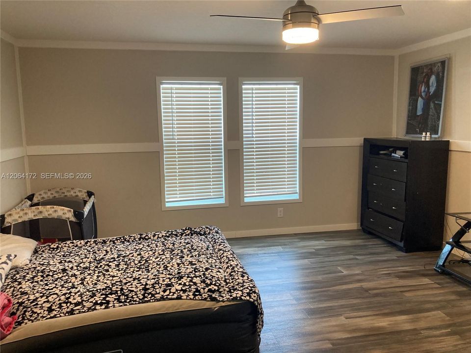 For Sale: $279,000 (3 beds, 2 baths, 1800 Square Feet)
