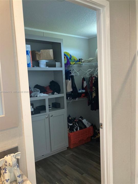primary walk in closet