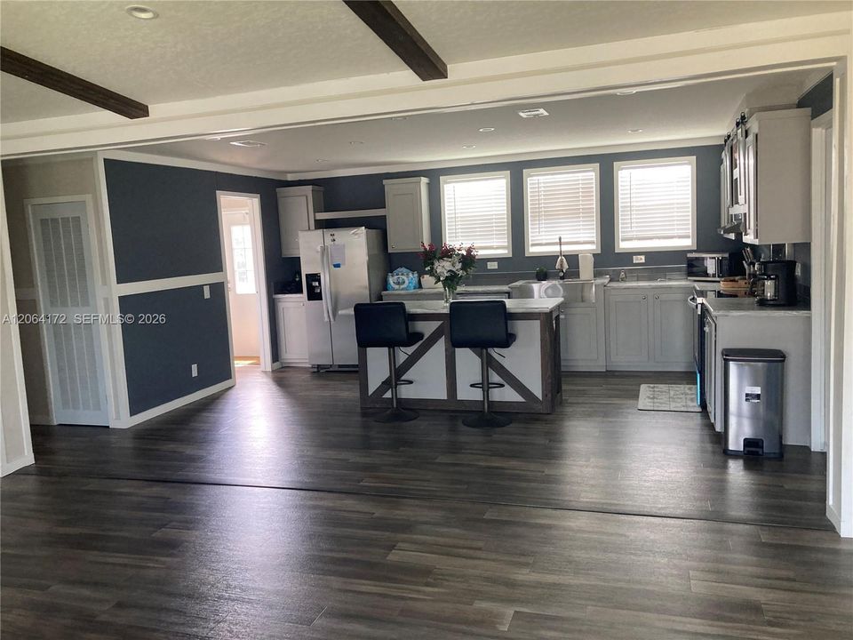 For Sale: $279,000 (3 beds, 2 baths, 1800 Square Feet)