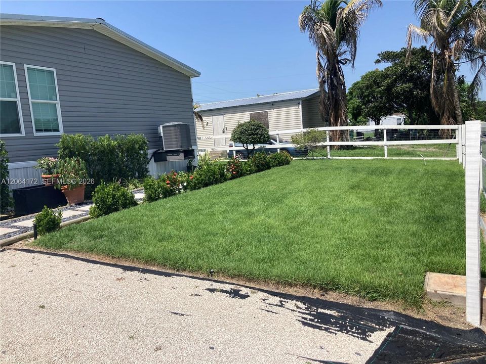 For Sale: $279,000 (3 beds, 2 baths, 1800 Square Feet)