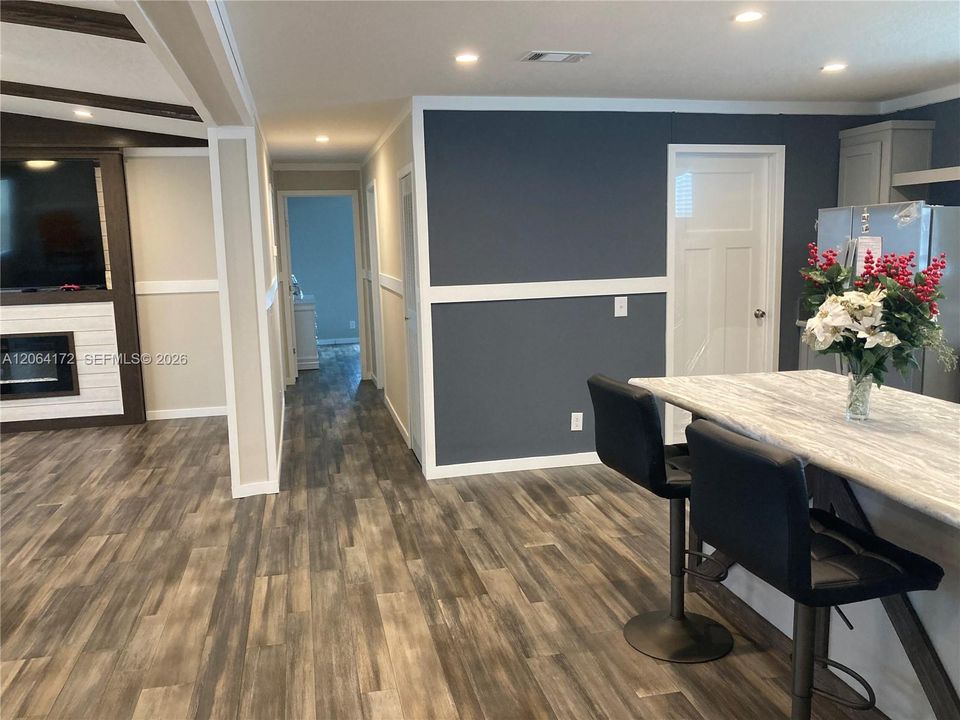 For Sale: $279,000 (3 beds, 2 baths, 1800 Square Feet)