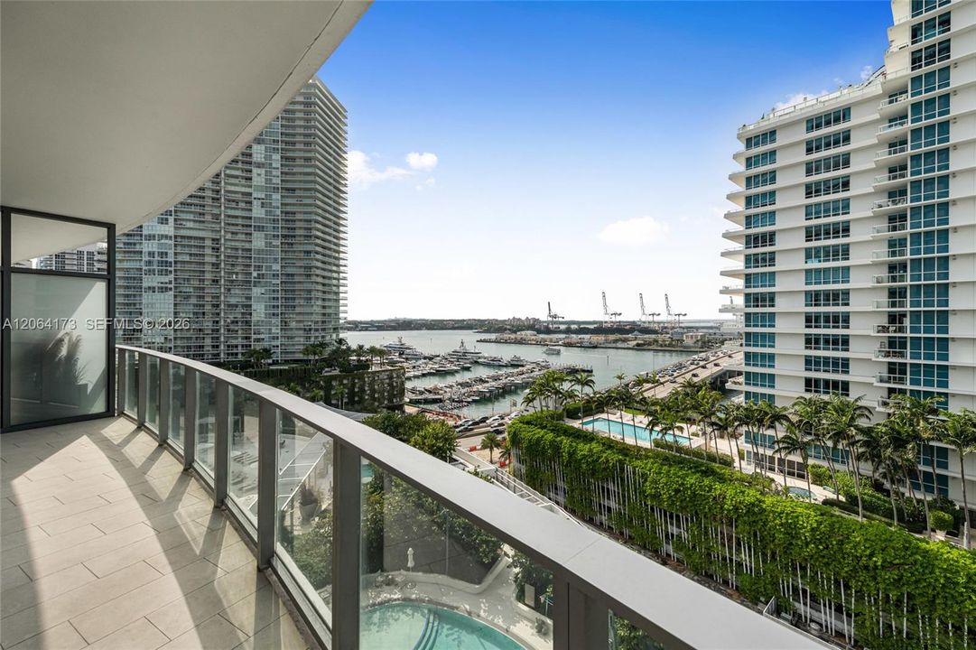 For Sale: $1,575,000 (1 beds, 1 baths, 1000 Square Feet)