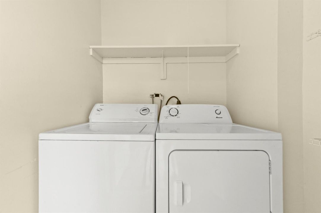 15 Laundry Room 01