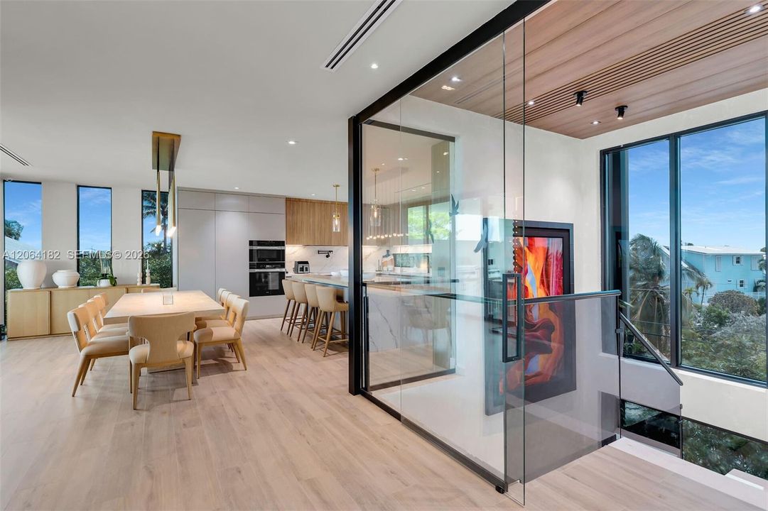 For Sale: $8,550,000 (6 beds, 5 baths, 4404 Square Feet)