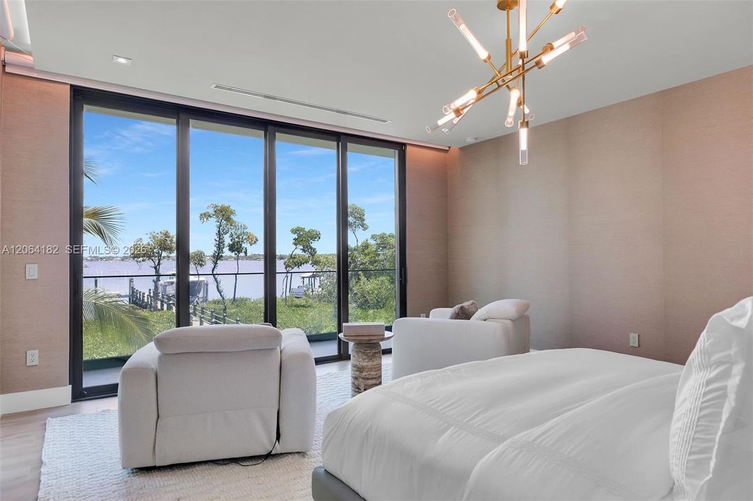 For Sale: $8,550,000 (6 beds, 5 baths, 4404 Square Feet)