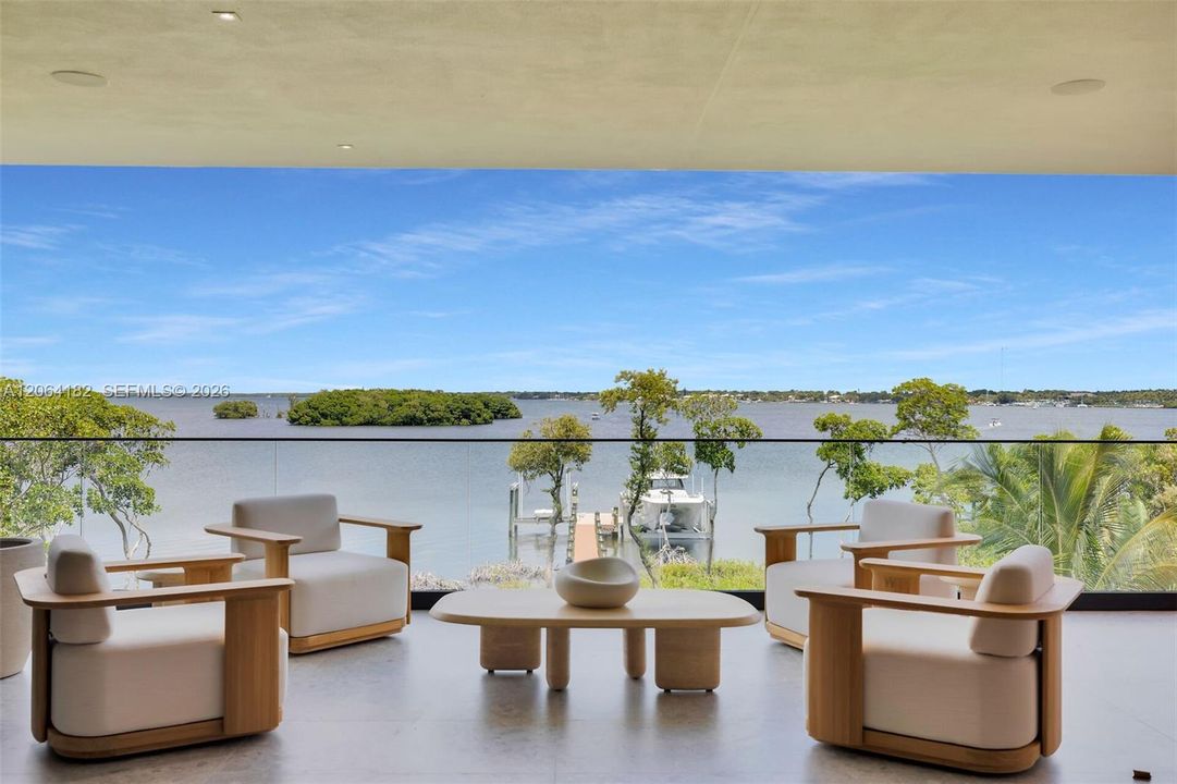 For Sale: $8,550,000 (6 beds, 5 baths, 4404 Square Feet)