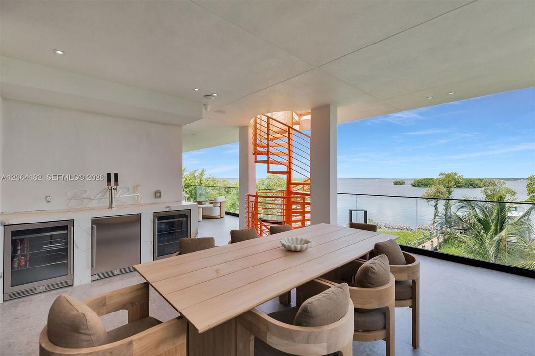 For Sale: $8,550,000 (6 beds, 5 baths, 4404 Square Feet)