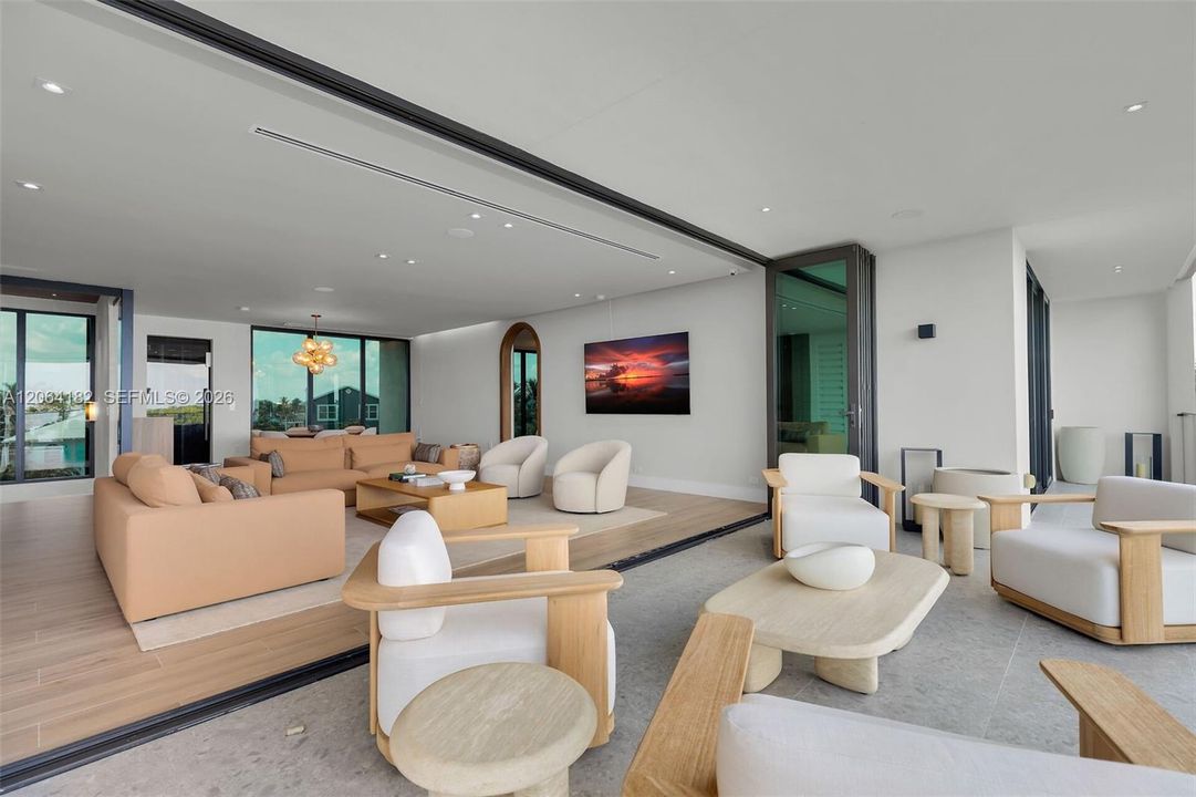 For Sale: $8,550,000 (6 beds, 5 baths, 4404 Square Feet)