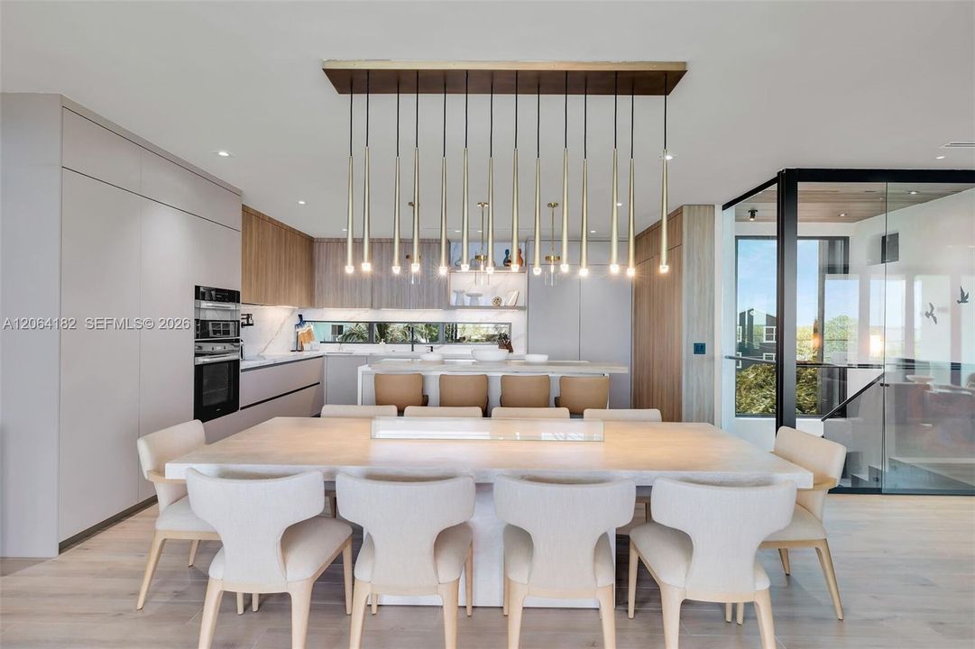 For Sale: $8,550,000 (6 beds, 5 baths, 4404 Square Feet)