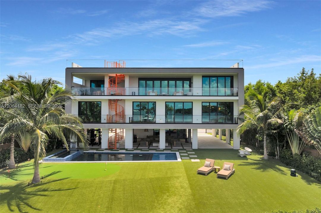 For Sale: $8,550,000 (6 beds, 5 baths, 4404 Square Feet)