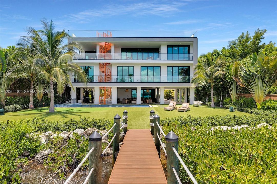 For Sale: $8,550,000 (6 beds, 5 baths, 4404 Square Feet)