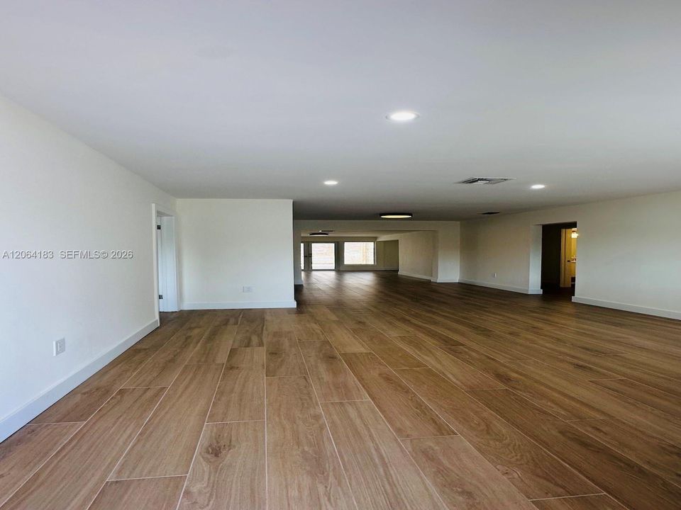 For Rent: $5,200 (4 beds, 2 baths, 2300 Square Feet)
