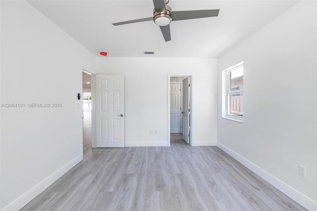 For Rent: $15,900 (5 beds, 4 baths, 2480 Square Feet)
