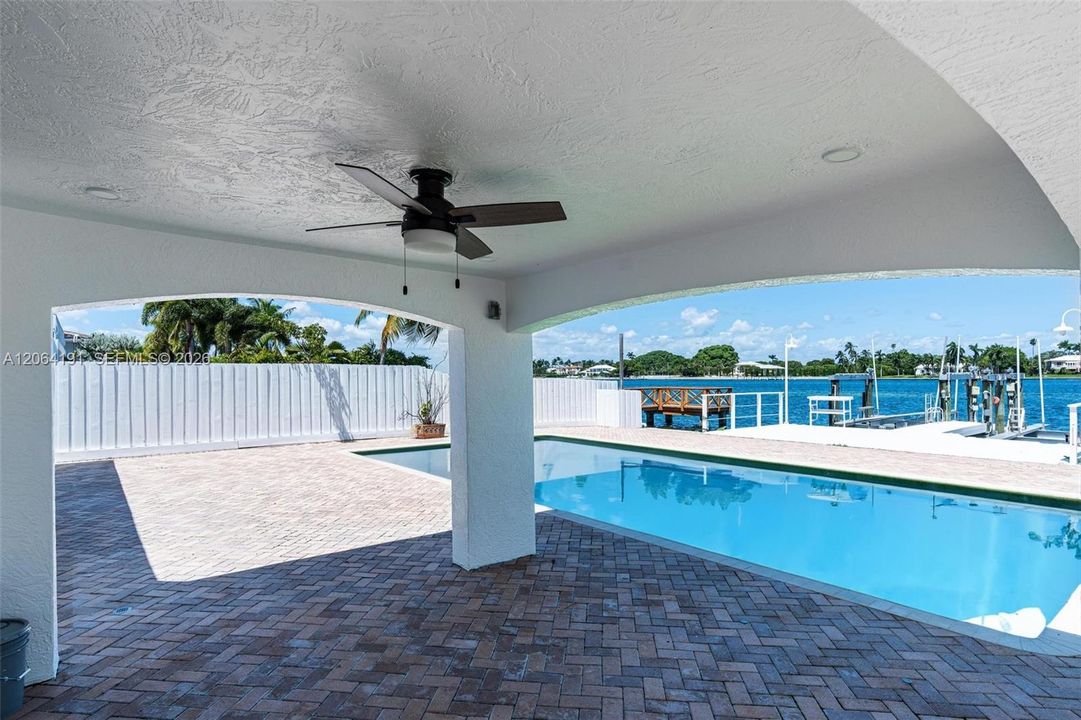 For Rent: $15,900 (5 beds, 4 baths, 2480 Square Feet)