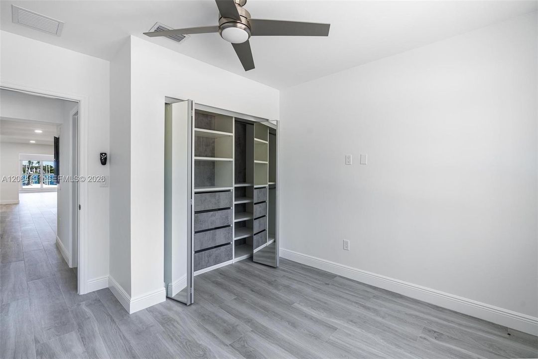 For Rent: $15,900 (5 beds, 4 baths, 2480 Square Feet)