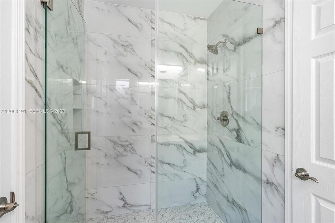 For Rent: $15,900 (5 beds, 4 baths, 2480 Square Feet)