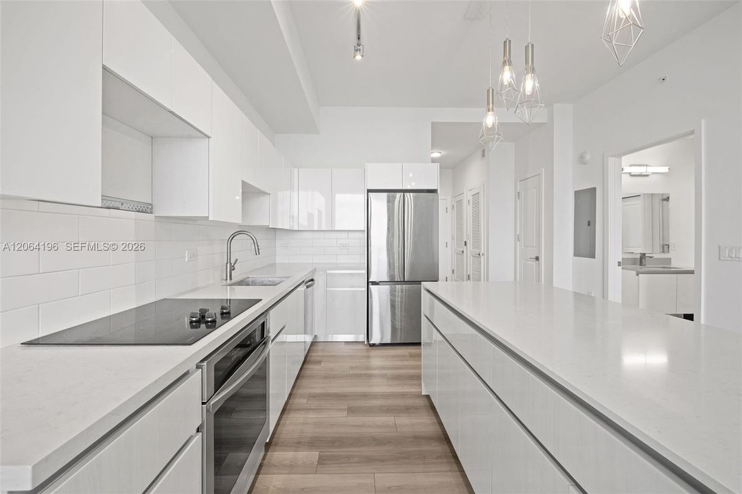 Недавно арендовано: $3,750 (1 спален, 1 ванн, 859 Квадратных фут)
