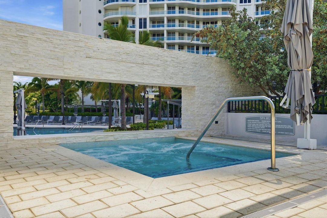 52-7000 Island Blvd apt 907_052