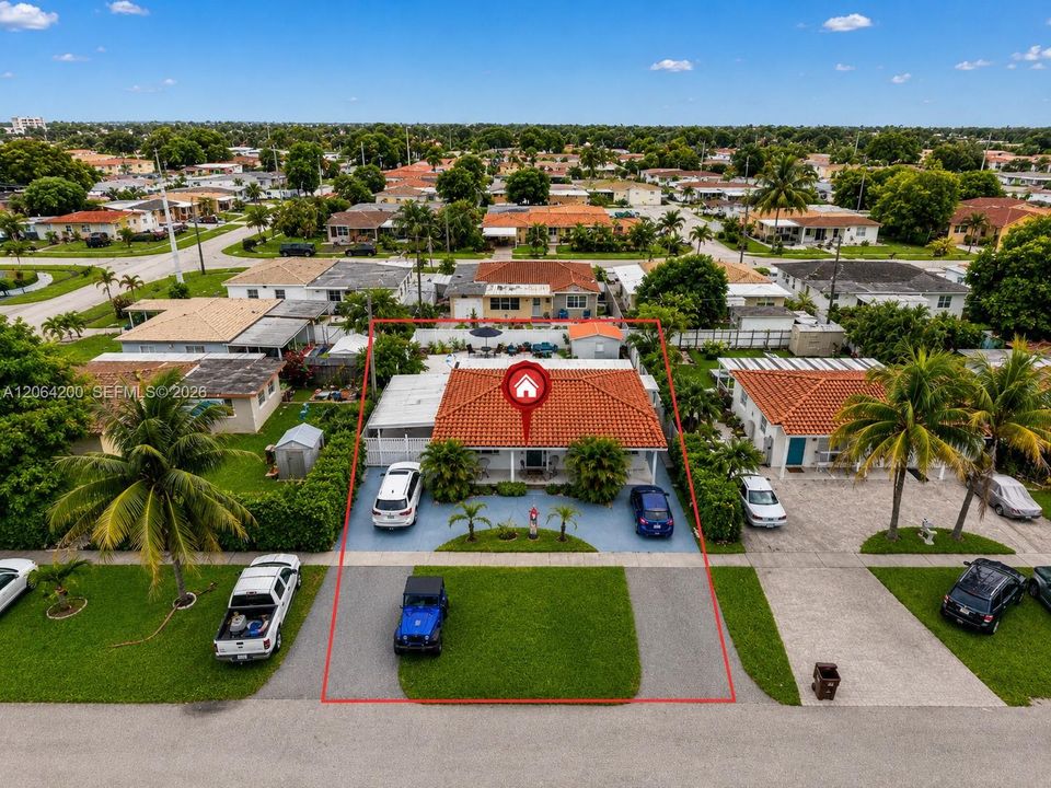 Active With Contract: $600,000 (2 beds, 1 baths, 1406 Square Feet)