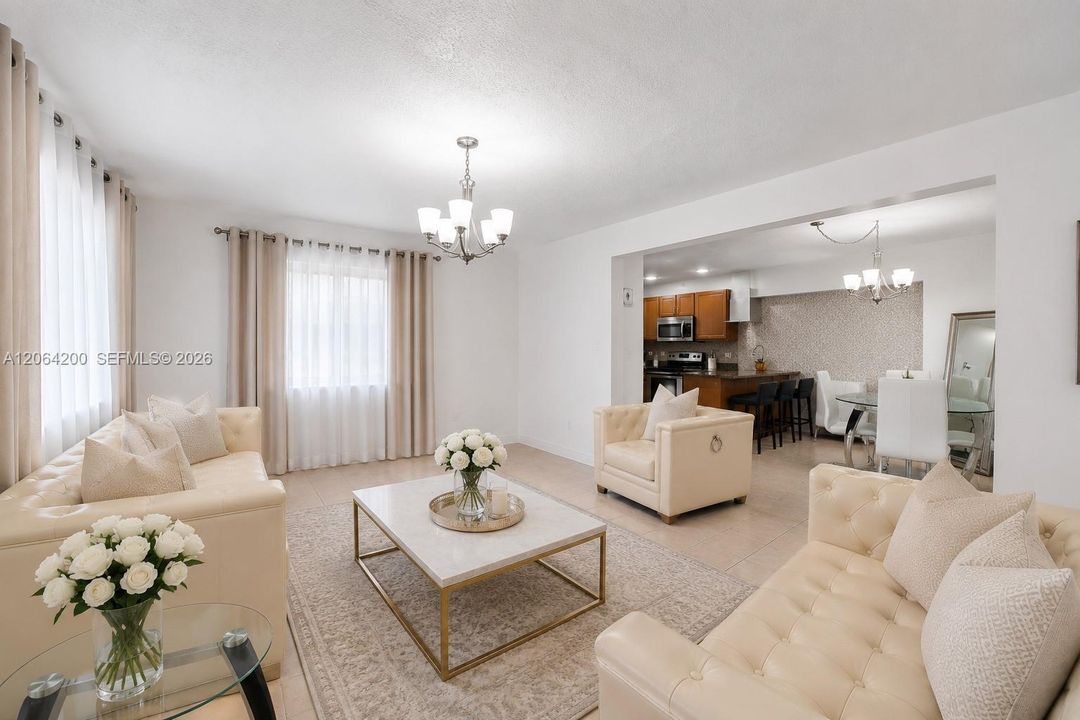 Active With Contract: $600,000 (2 beds, 1 baths, 1406 Square Feet)