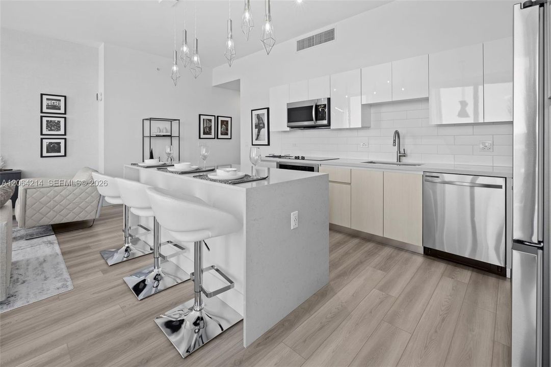 Recently Rented: $5,950 (3 beds, 2 baths, 1674 Square Feet)