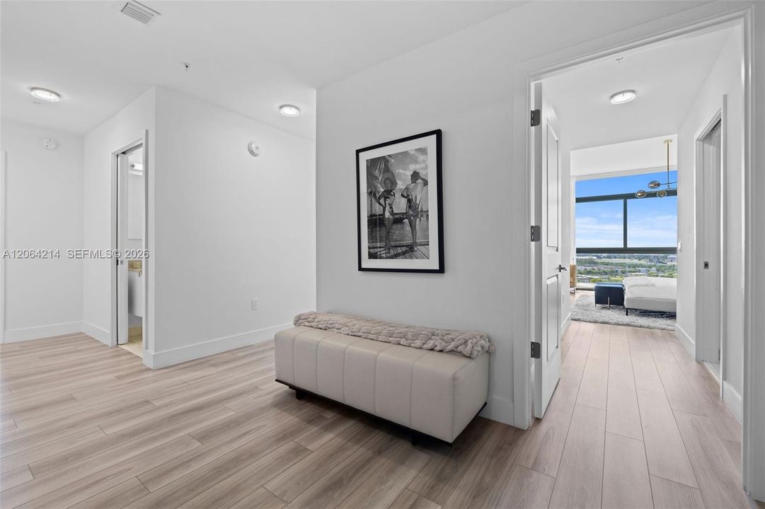 Recently Rented: $5,950 (3 beds, 2 baths, 1674 Square Feet)