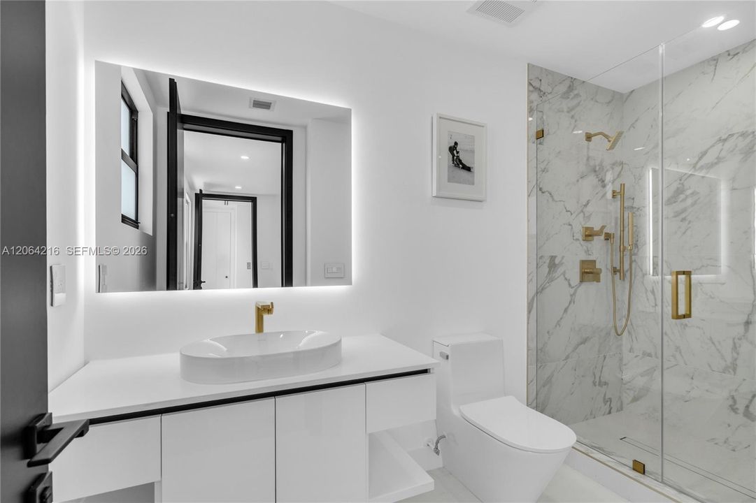 For Rent: $11,500 (3 beds, 3 baths, 2553 Square Feet)