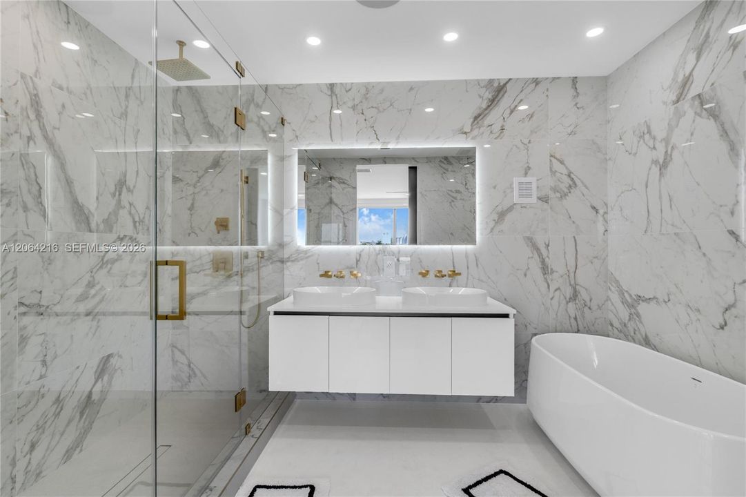 For Rent: $11,500 (3 beds, 3 baths, 2553 Square Feet)