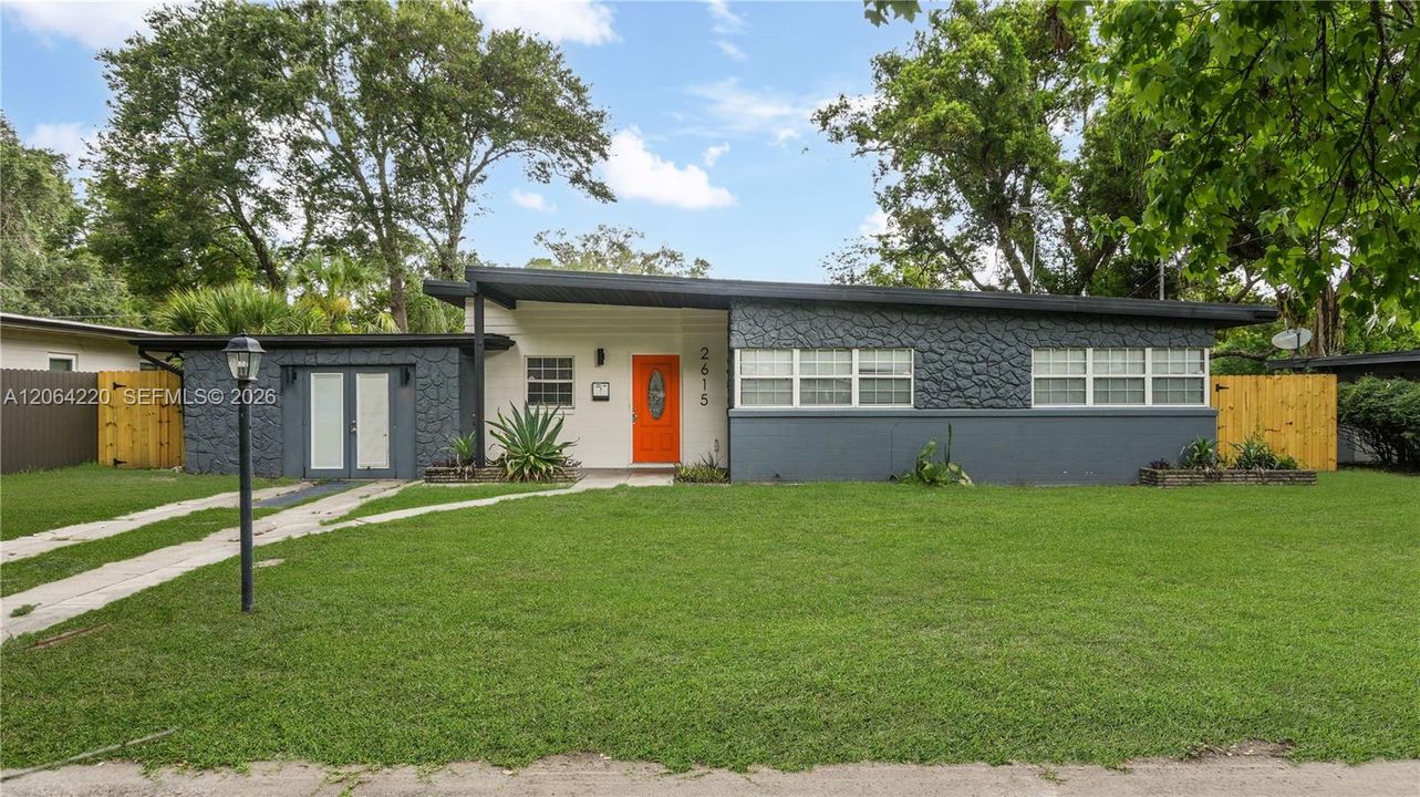 For Sale: $449,000 (3 beds, 2 baths, 1560 Square Feet)
