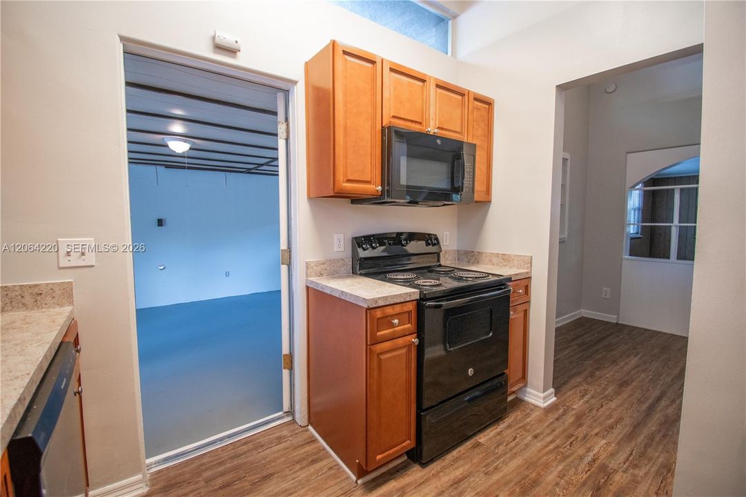 For Sale: $449,000 (3 beds, 2 baths, 1560 Square Feet)