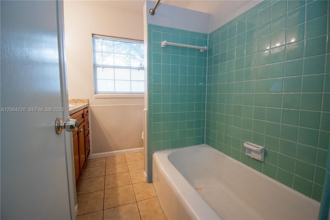 For Sale: $449,000 (3 beds, 2 baths, 1560 Square Feet)