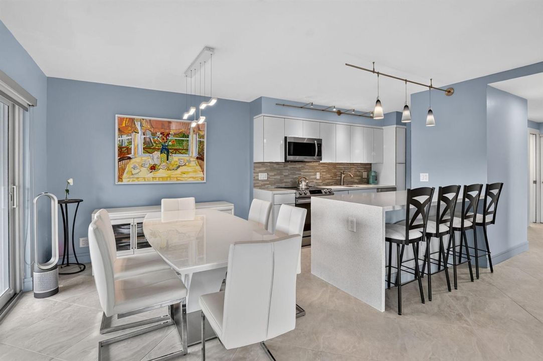 Dining & Kitchen