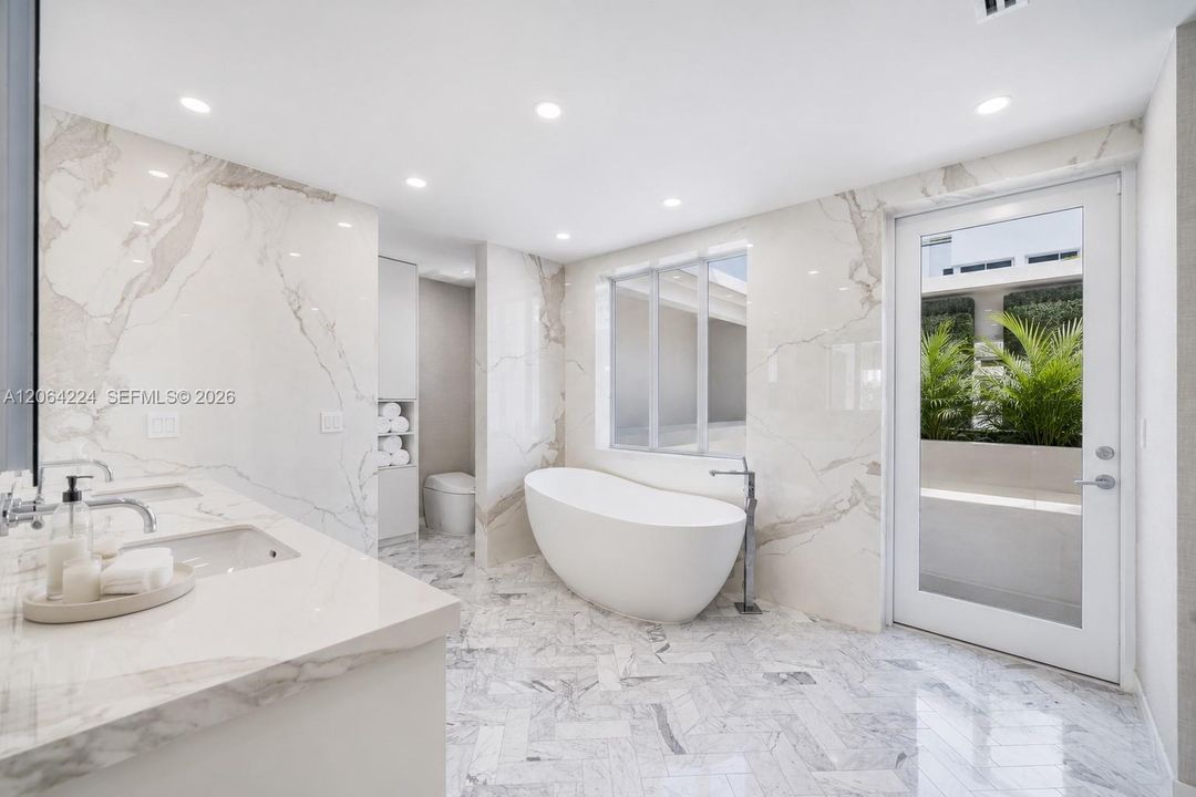 For Sale: $4,495,000 (4 beds, 4 baths, 3771 Square Feet)
