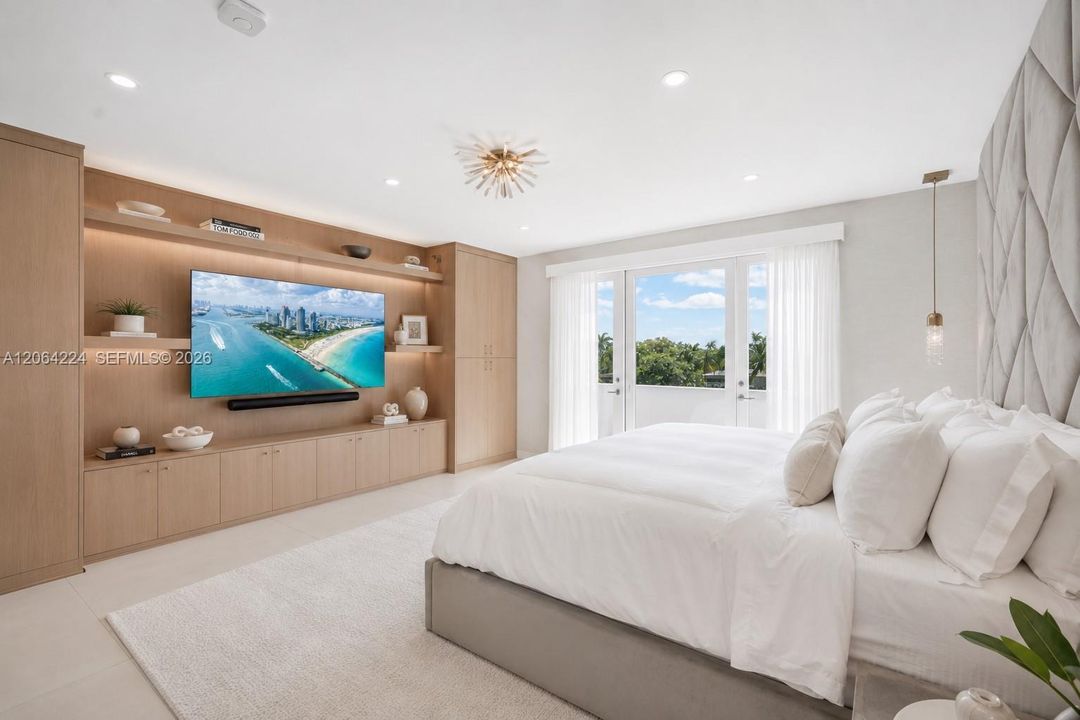 For Sale: $4,495,000 (4 beds, 4 baths, 3771 Square Feet)