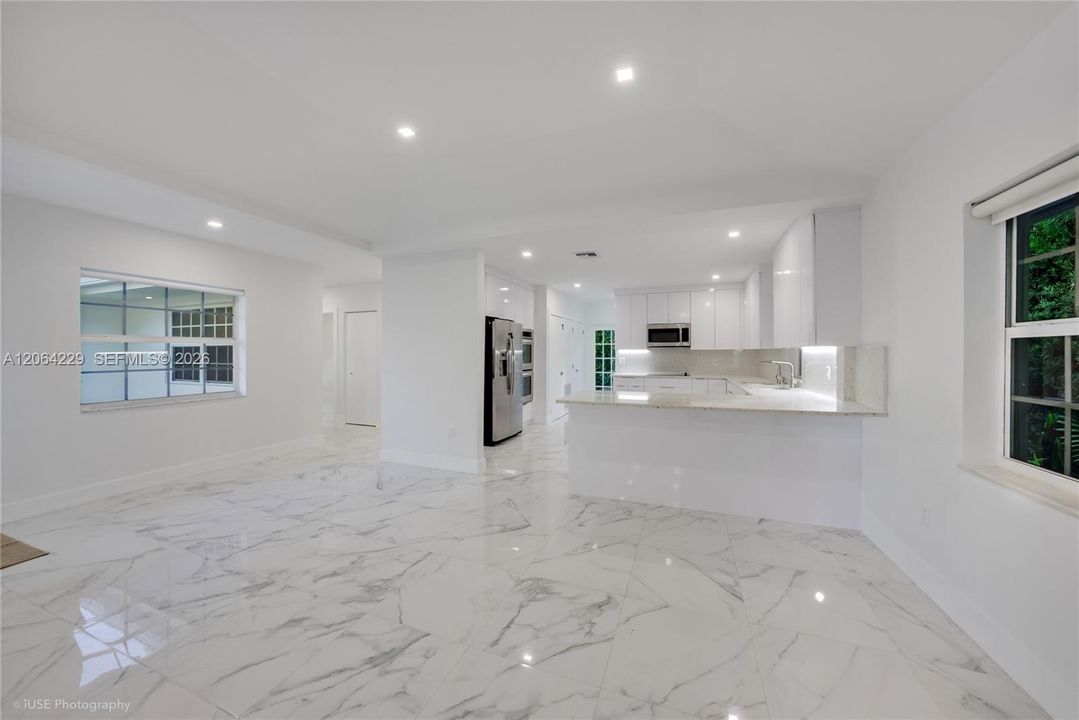 For Rent: $15,900 (4 beds, 4 baths, 2232 Square Feet)