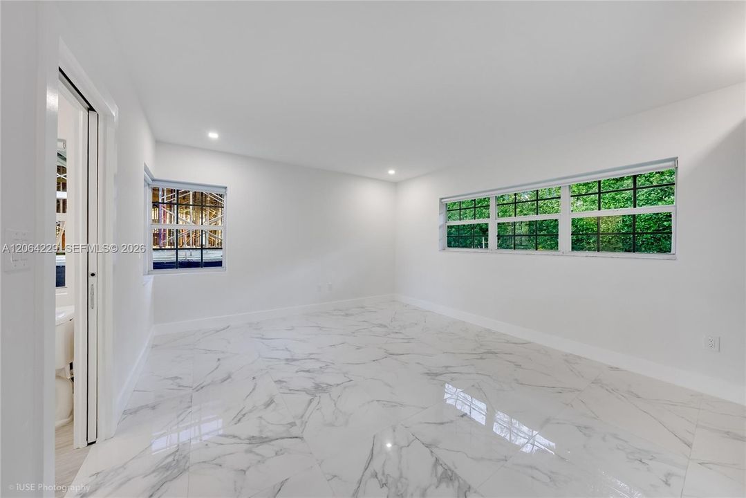 For Rent: $15,900 (4 beds, 4 baths, 2232 Square Feet)