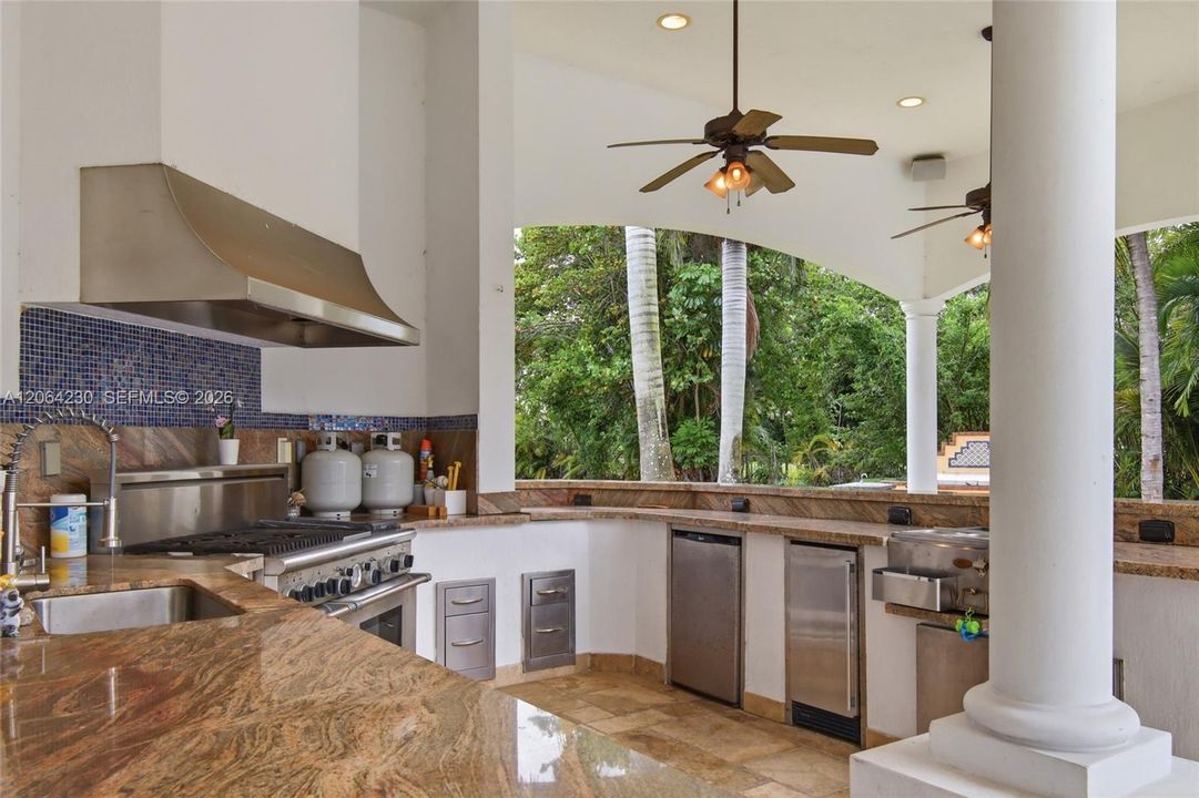 Outdoor kitchen