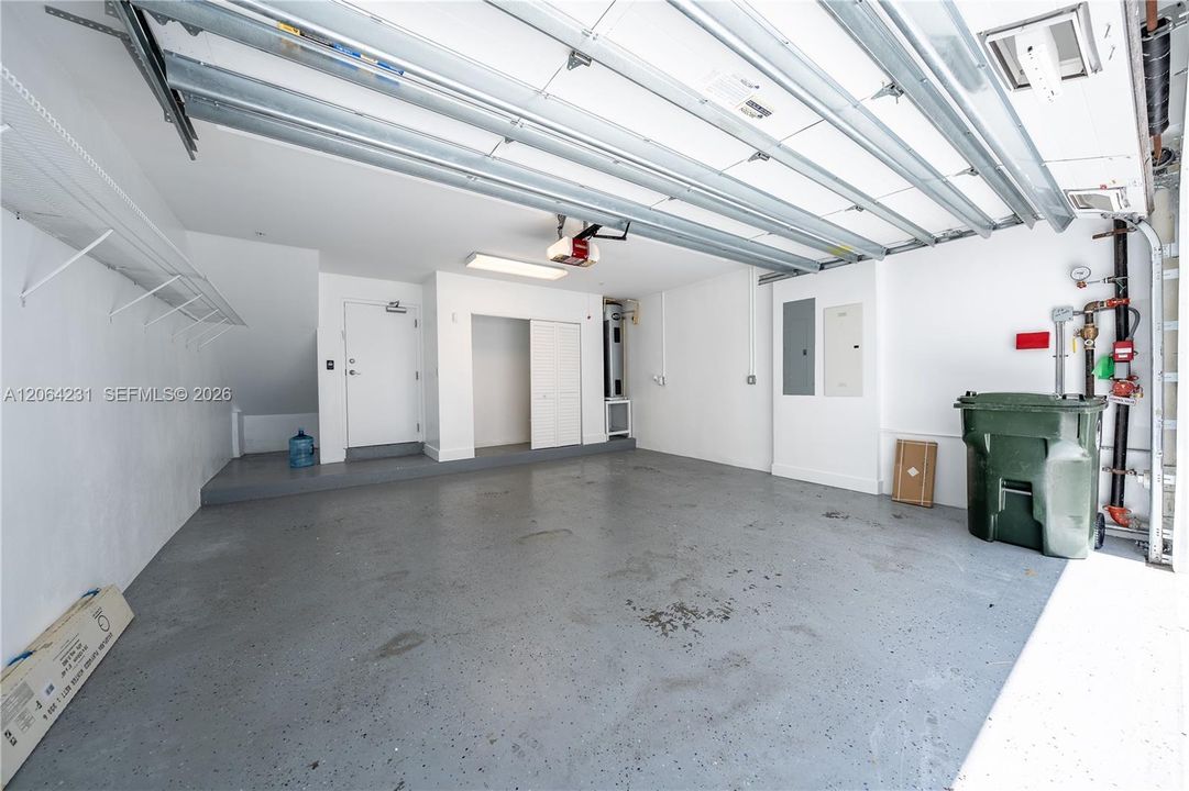 For Rent: $8,999 (4 beds, 3 baths, 2277 Square Feet)