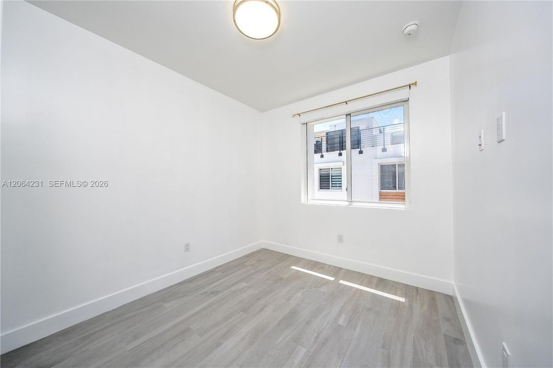 For Rent: $8,999 (4 beds, 3 baths, 2277 Square Feet)