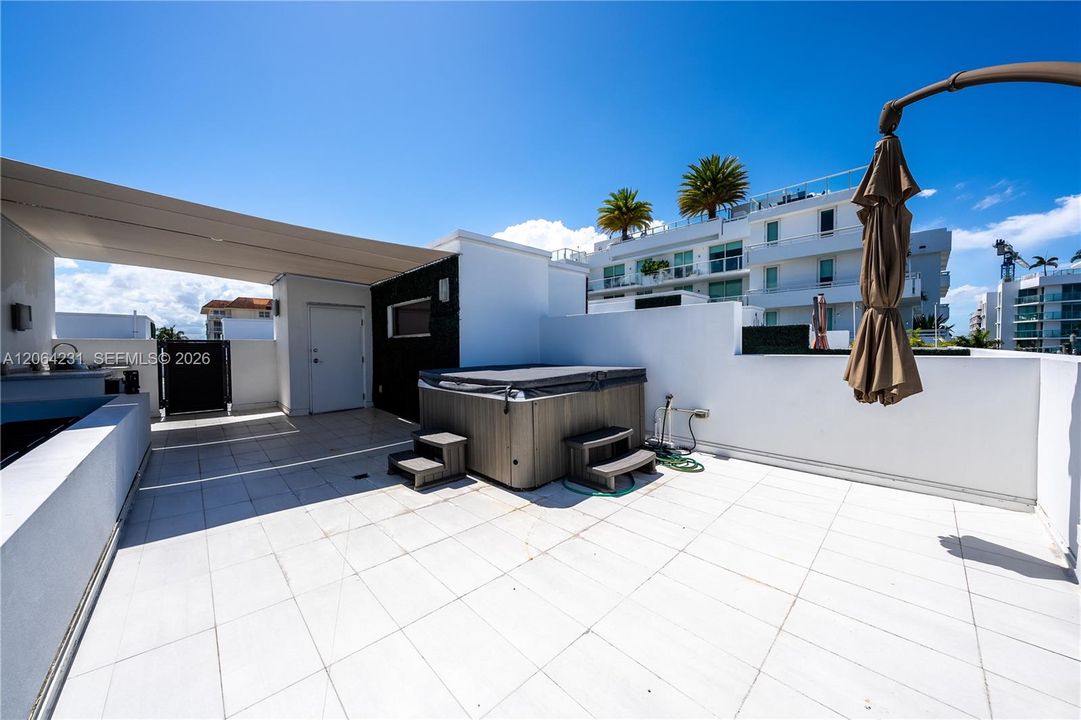 For Rent: $8,999 (4 beds, 3 baths, 2277 Square Feet)