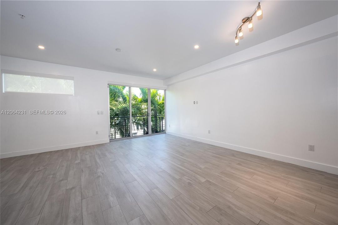 For Rent: $8,999 (4 beds, 3 baths, 2277 Square Feet)