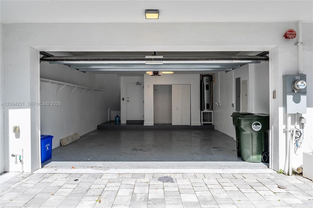 For Rent: $8,999 (4 beds, 3 baths, 2277 Square Feet)